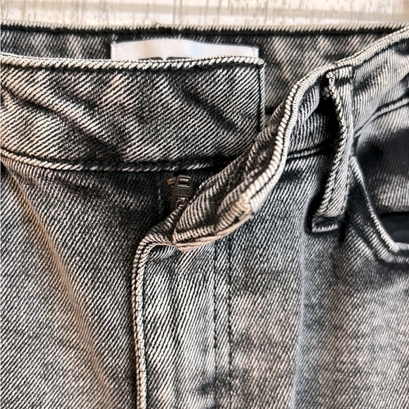 RSQ Black Acid Washed High Rise Straight Leg | SIZE 23 - Picture 4 of 8